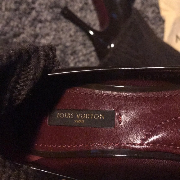 Price drop! Authentic LV shoe - Picture 2 of 8